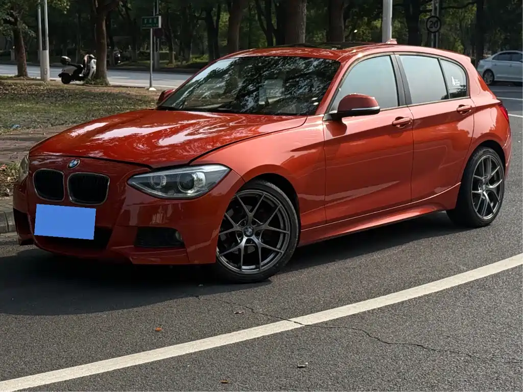 BMW 1 Series (Import) Facelift 118 i Leading