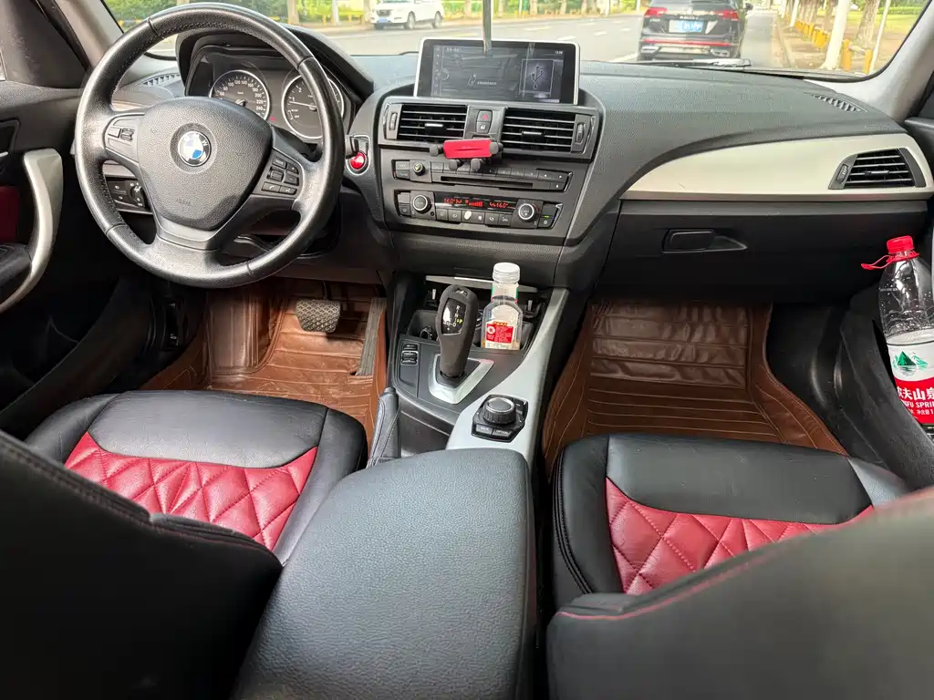 BMW 1 Series (Import) Facelift 118 i Leading