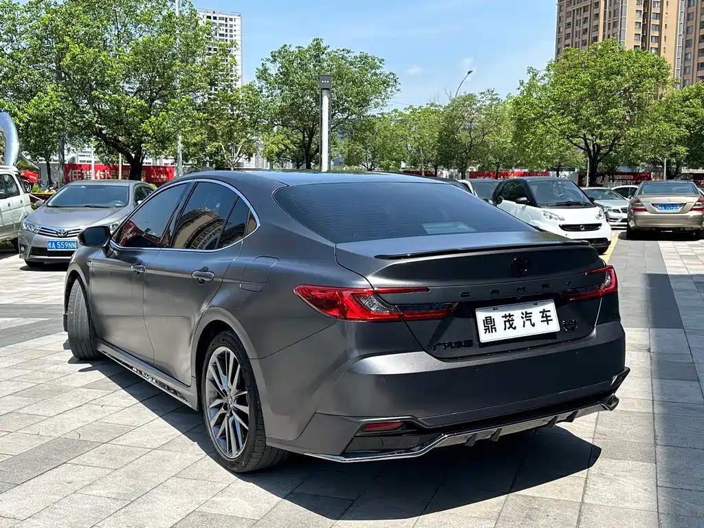 Camry 凯美瑞 2025款 双擎 2.0 HXS 光辉版