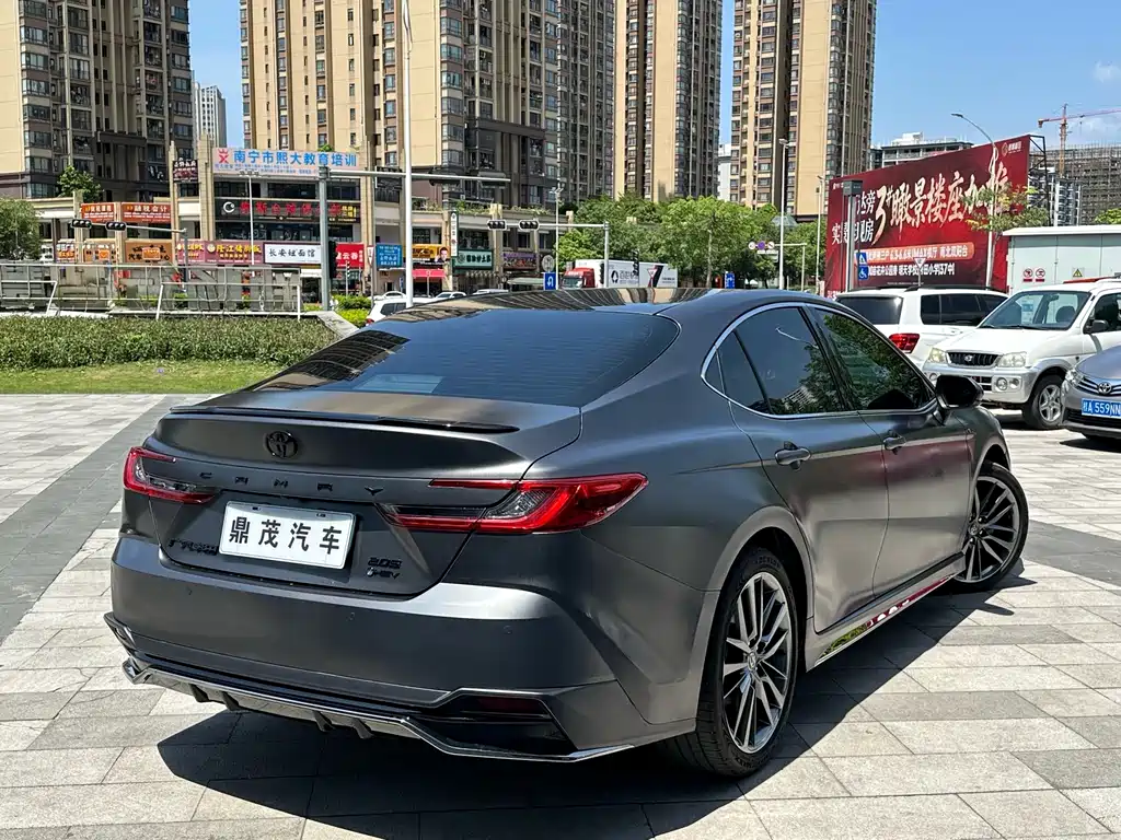 Camry 凯美瑞 2025款 双擎 2.0 HXS 光辉版