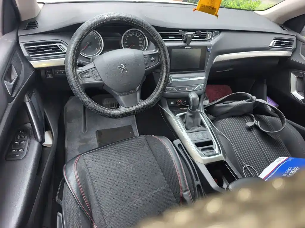 Peugeot 408 1.6 T Auto Luxury