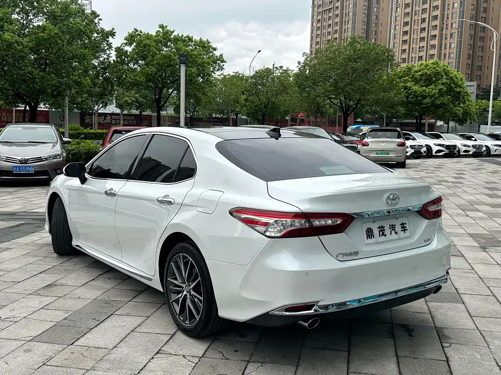 Camry 2.5 G Luxury