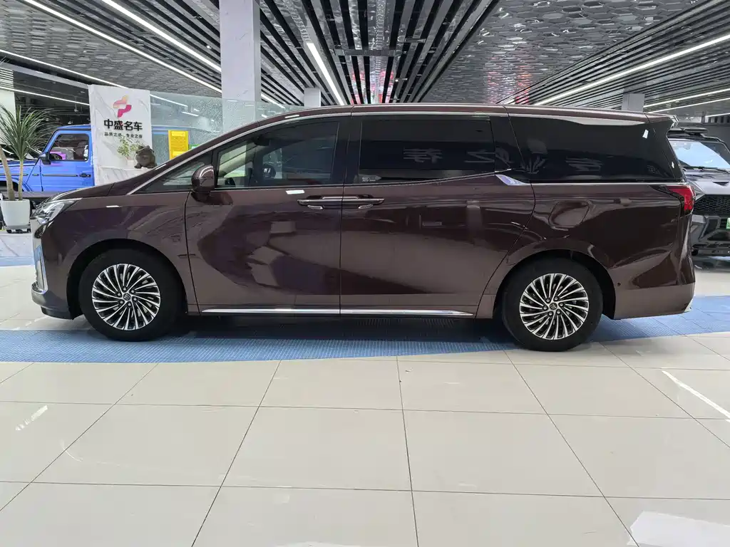 Century 2.0 T 7-seat Premium Enjoyment