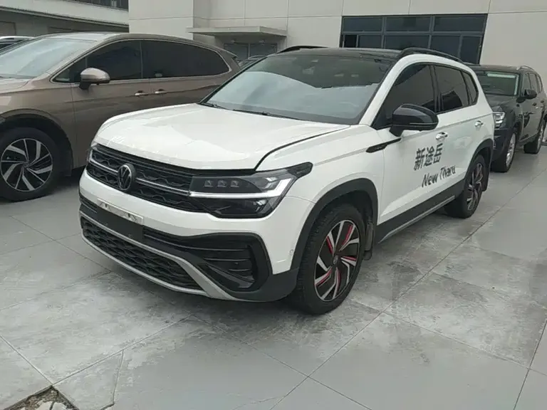 Volkswagen Tharu 300 TSI 2 WD Moon Supreme