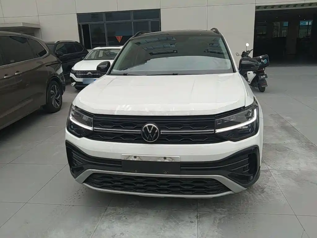 Tharu 300 TSI 2 WD Moon Supreme