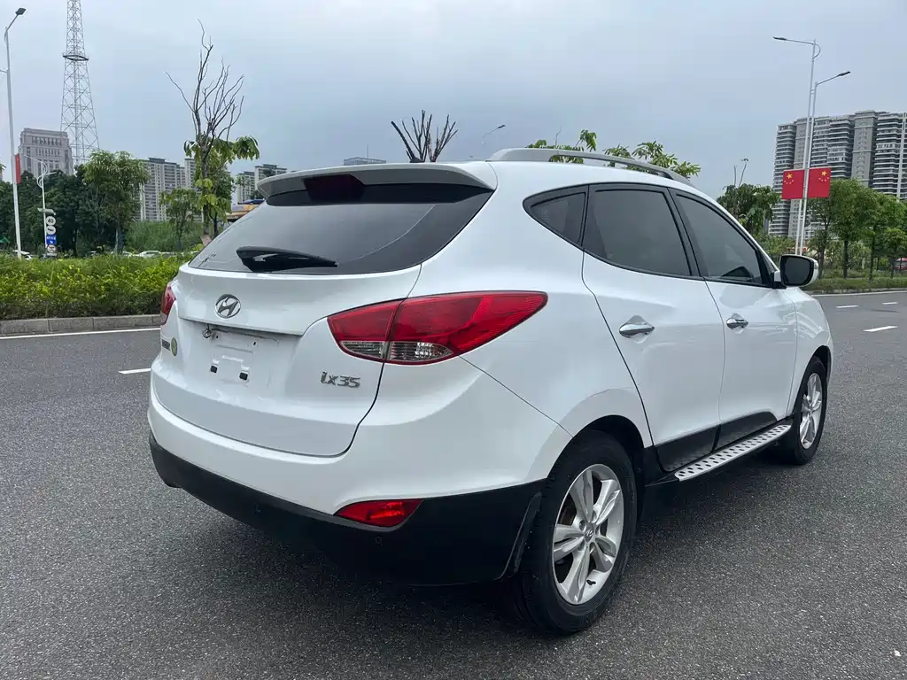 Hyundai ix35 2.0 L Auto 2 WD Intelligent GLS CN-IV