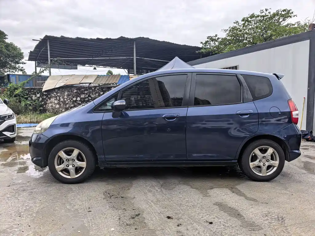 Fit 1.5 L CVT Comfort
