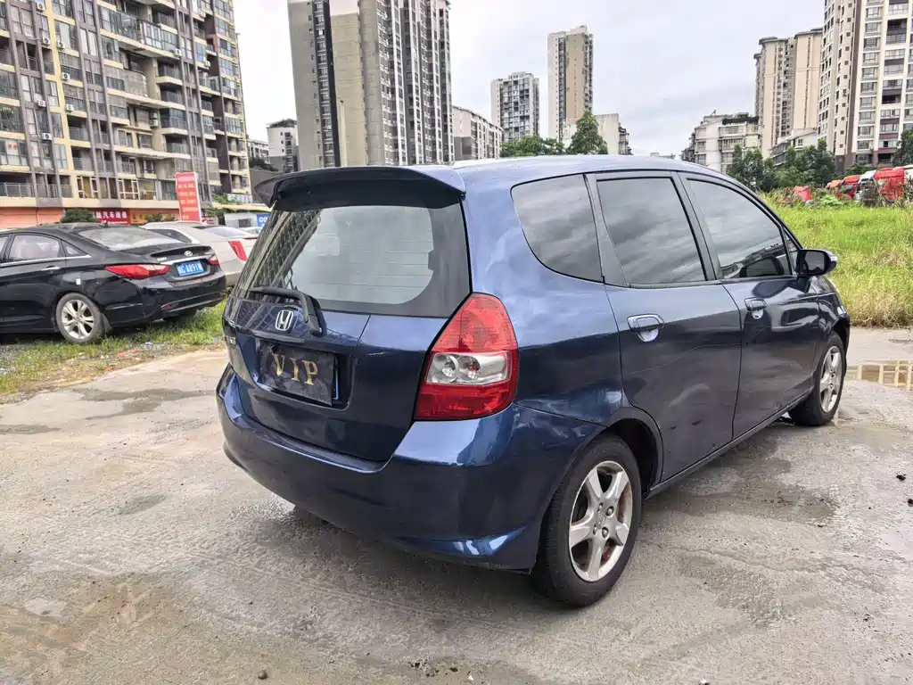 Fit 1.5 L CVT Comfort