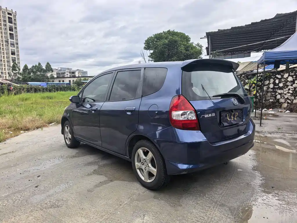 Fit 1.5 L CVT Comfort