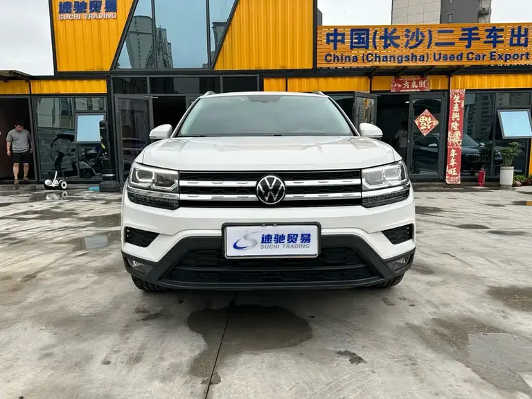 Volkswagen Tharu 280 TSI 2 WD Luxury