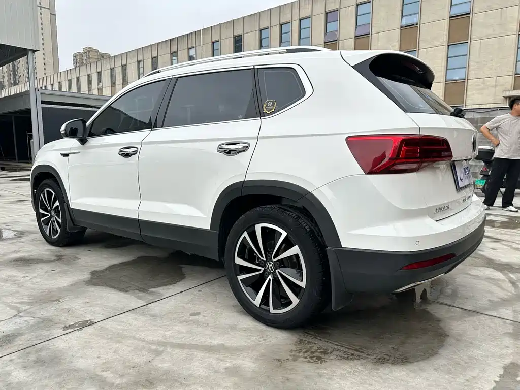 Tharu 280 TSI 2 WD Luxury