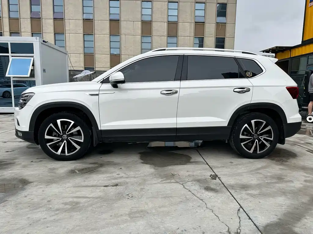 Tharu 280 TSI 2 WD Luxury
