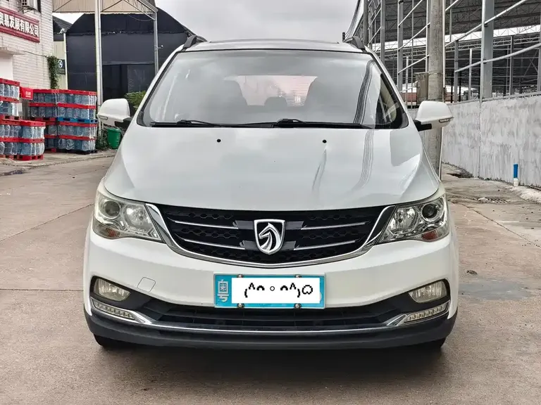 Baojun 730 1.5 L Manual Luxury 7-seat