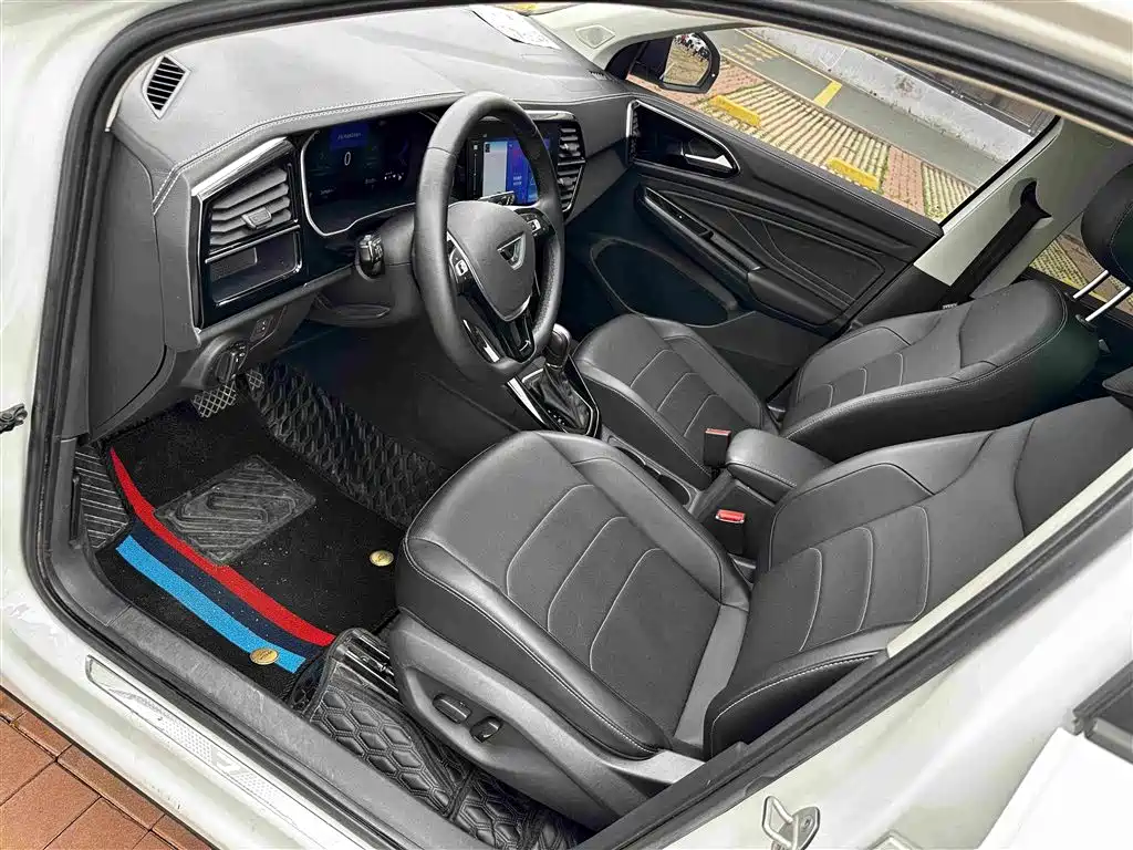 Jetta VS7 Panda 1.4 T Auto Joy Pro