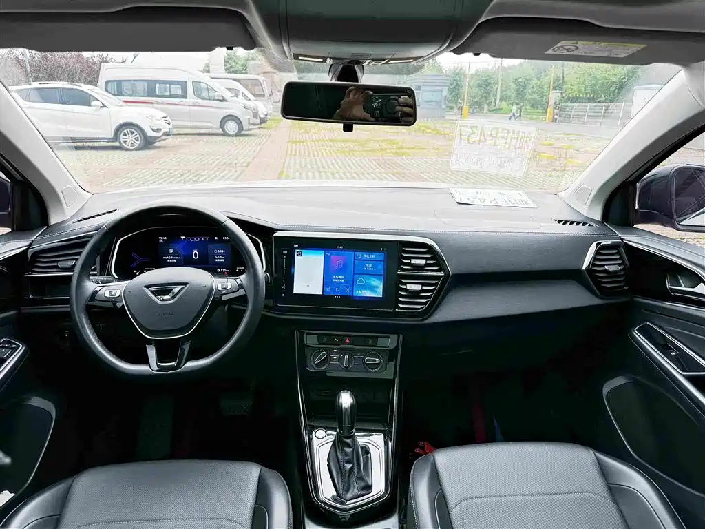 Jetta VS7 Panda 1.4 T Auto Joy Pro