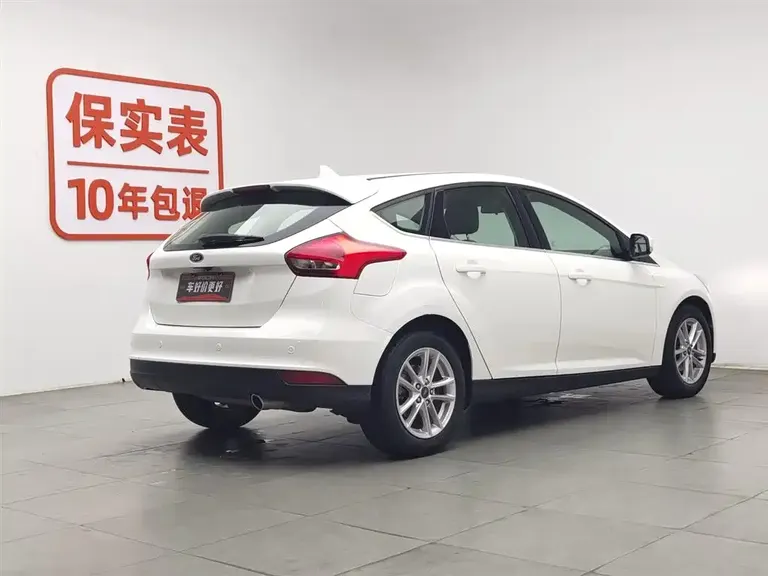 Ford Focus Hatchback Classic EcoBoost 180 Auto Elite