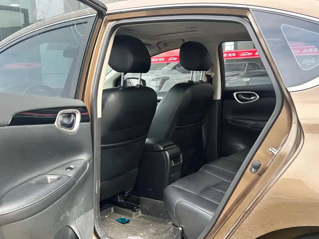 Sylphy 1.6 XV CVT Premium
