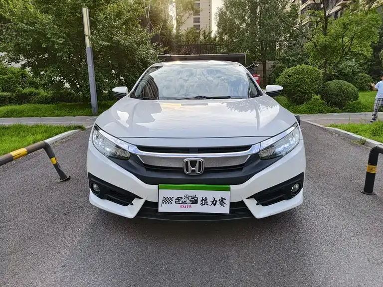 Honda Civic 220 TURBO CVT Luxury