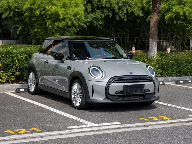 MINI 1.5 T COOPER Artist