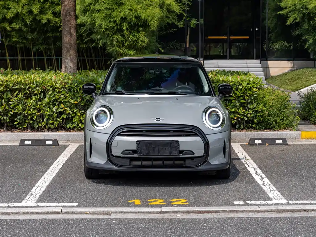 MINI 1.5 T COOPER Artist