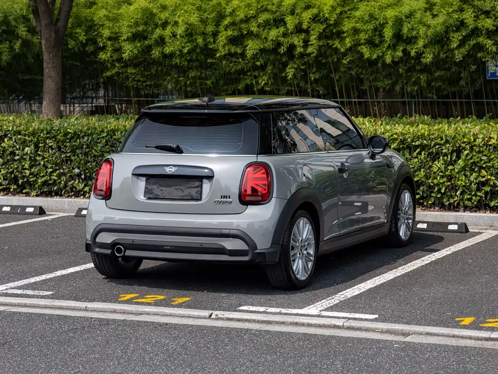 MINI 1.5 T COOPER Artist