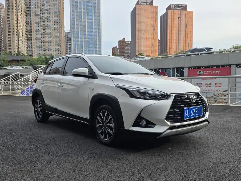 YARiS L Zhixuan 1.5 L CVT Luxury PLUS