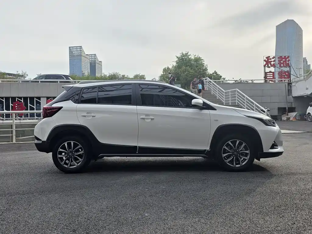 YARiS L Zhixuan 1.5 L CVT Luxury PLUS