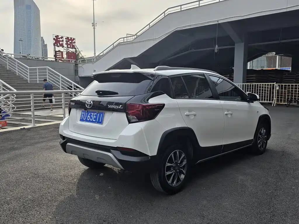 YARiS L Zhixuan 1.5 L CVT Luxury PLUS