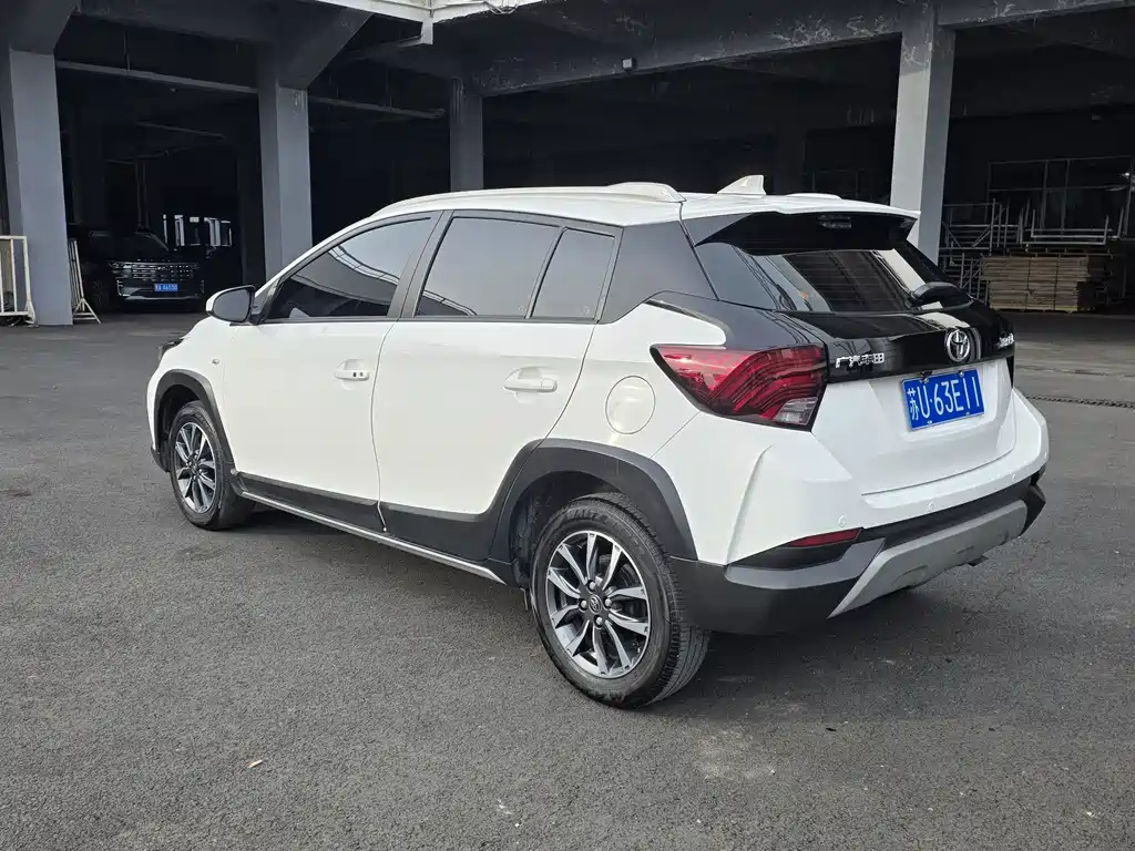 YARiS L Zhixuan 1.5 L CVT Luxury PLUS