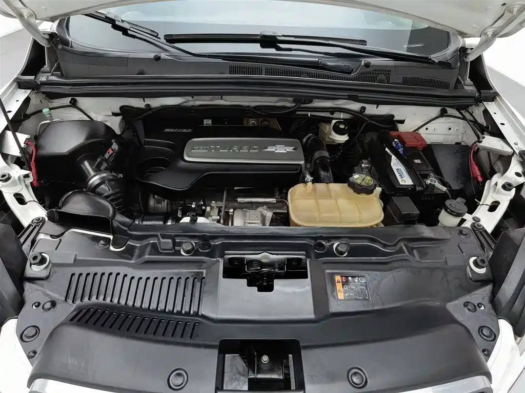 Tracker 1.4 T Auto 2 WD Luxury