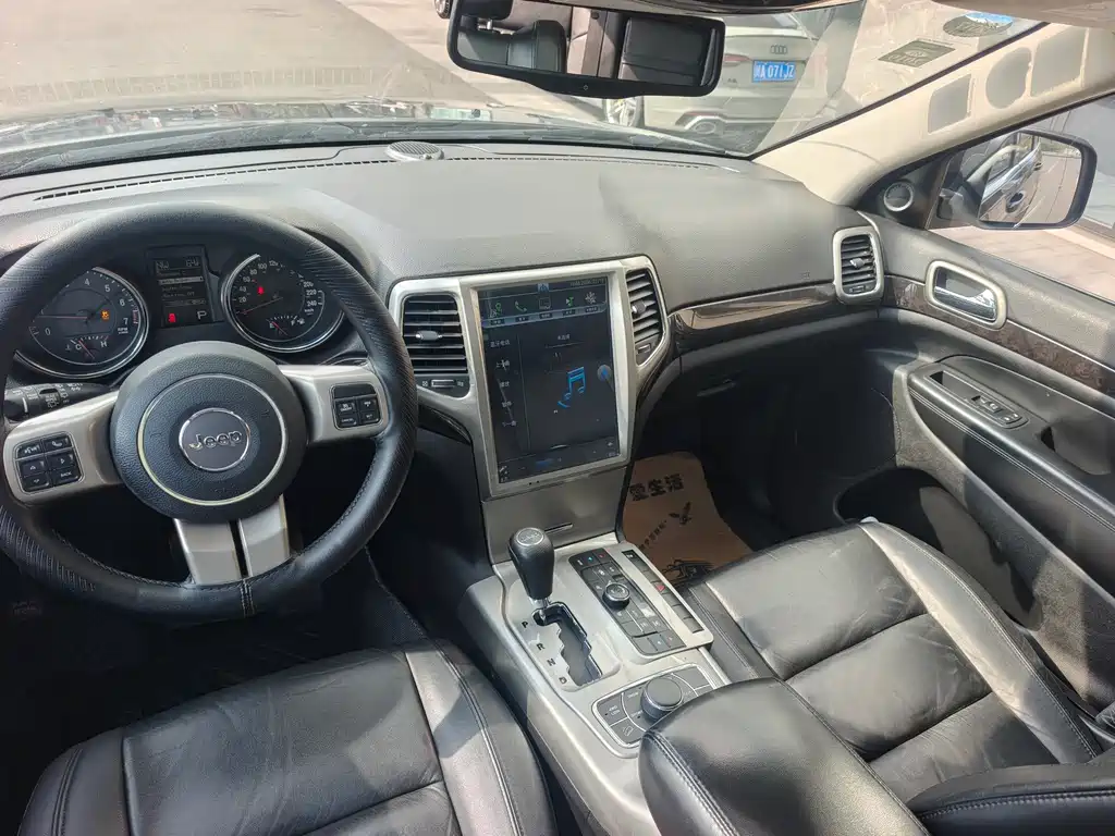 Grand Cherokee (Import) 大切诺基进口 2012款 3.6 L 梦十珍藏版