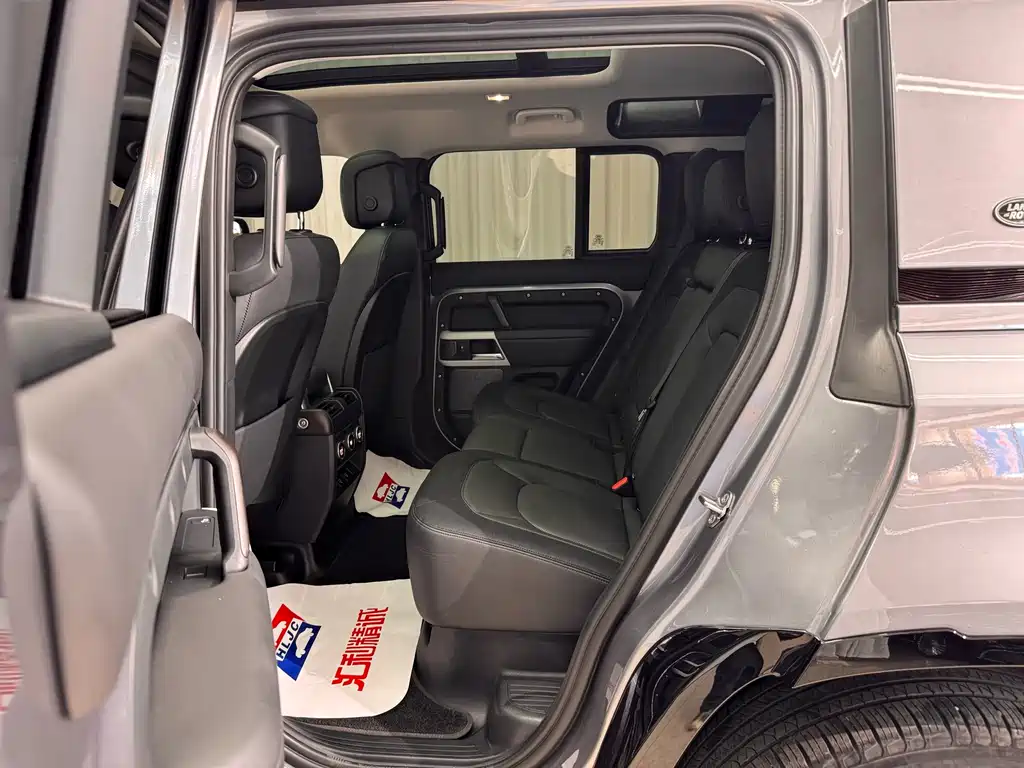 Land Rover Defender 110 3.0 T P400 X-DYNAMIC HSE