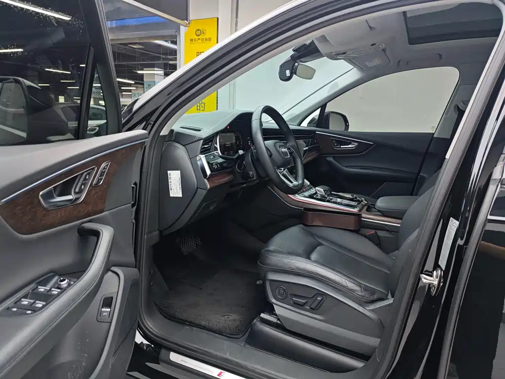 Audi Q7 55 TFSI quattro S line Sport