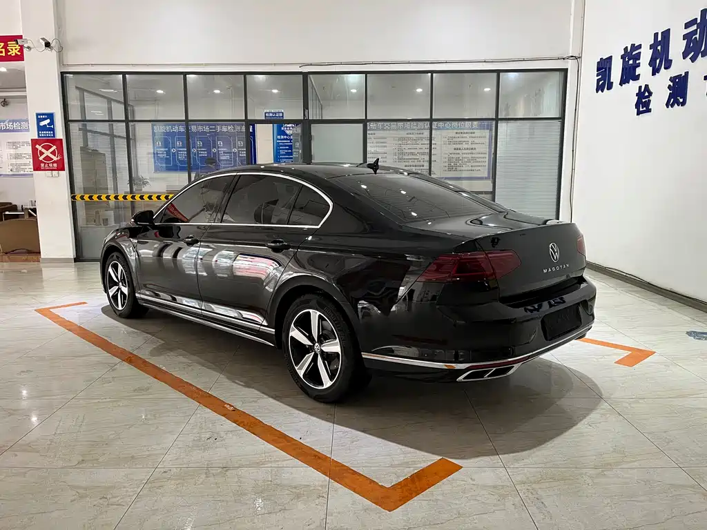 Magotan 200 10 K Commemorative 280 TSI DSG Comfort