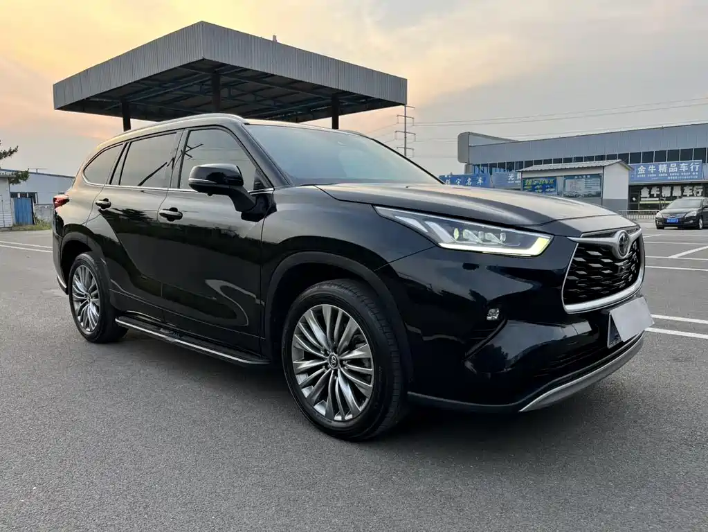 Highlander 380 T 4 WD Distinguished 7-seat