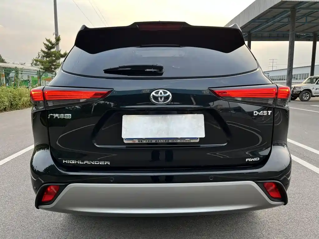 Highlander 380 T 4 WD Distinguished 7-seat