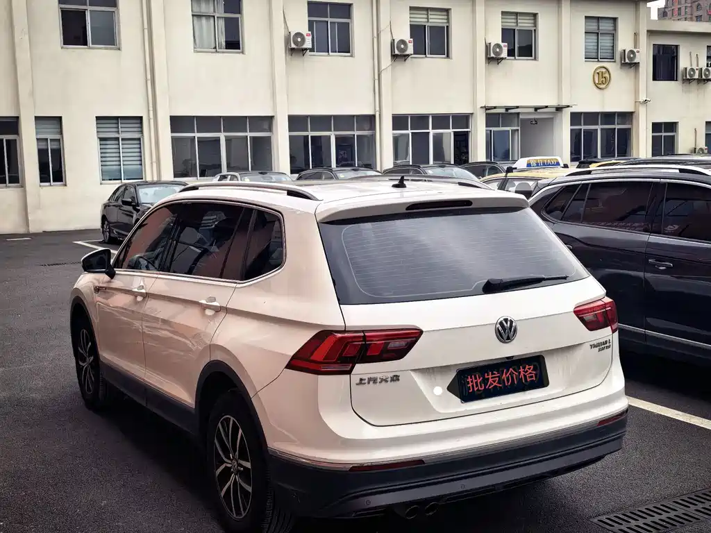 Tiguan L 330 TSI Auto 2 WD Luxury
