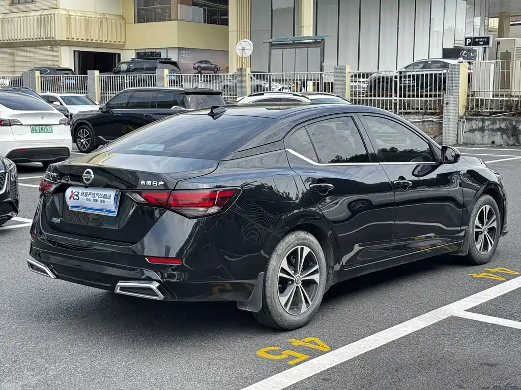Sylphy 1.6 L XL CVT Joy