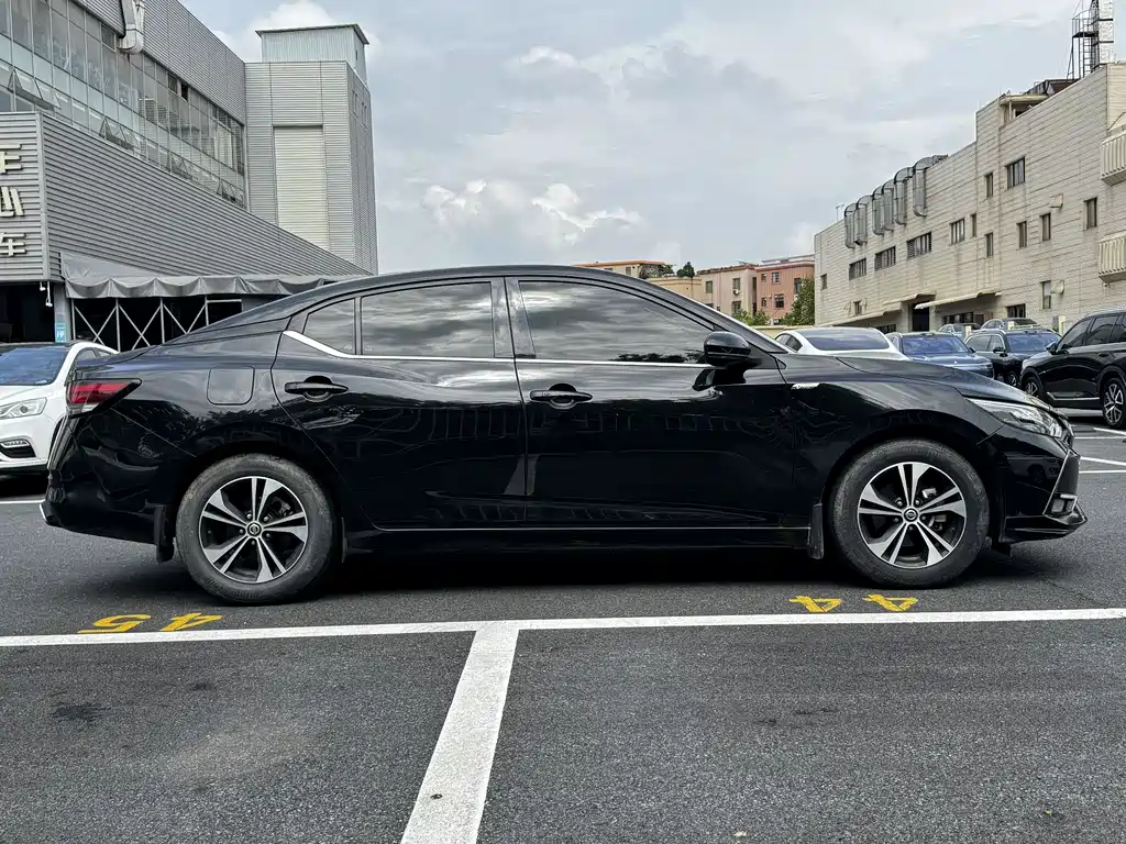 Sylphy 1.6 L XL CVT Joy