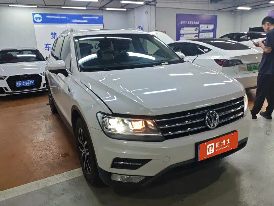 Tiguan L 330 TSI Auto 2 WD Luxury