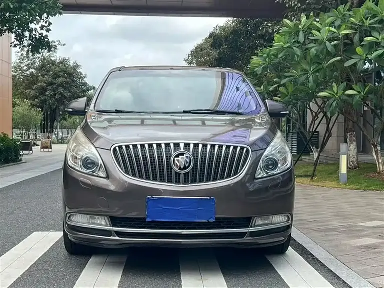 Buick GL8 3.0 L XT Luxury Business Flagship