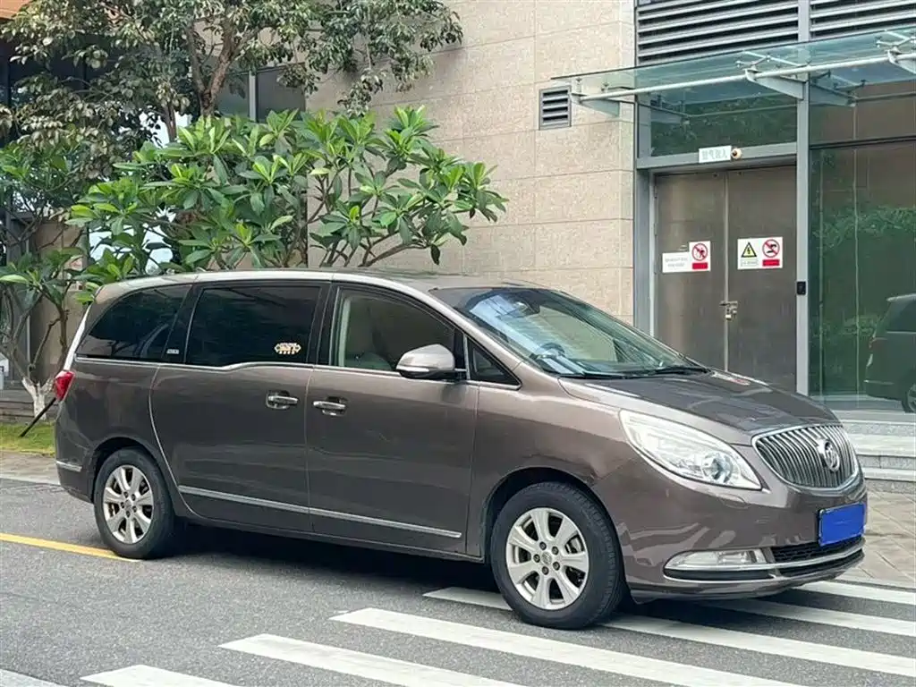 Buick GL8 3.0 L XT Luxury Business Flagship