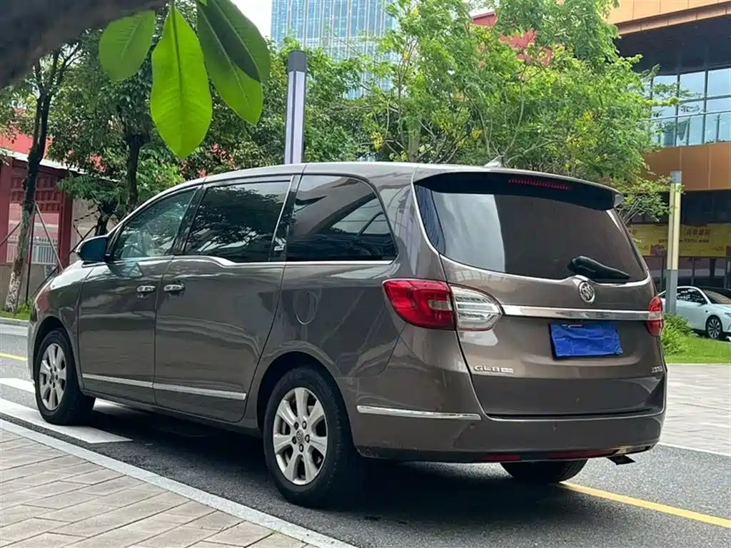 Buick GL8 3.0 L XT Luxury Business Flagship