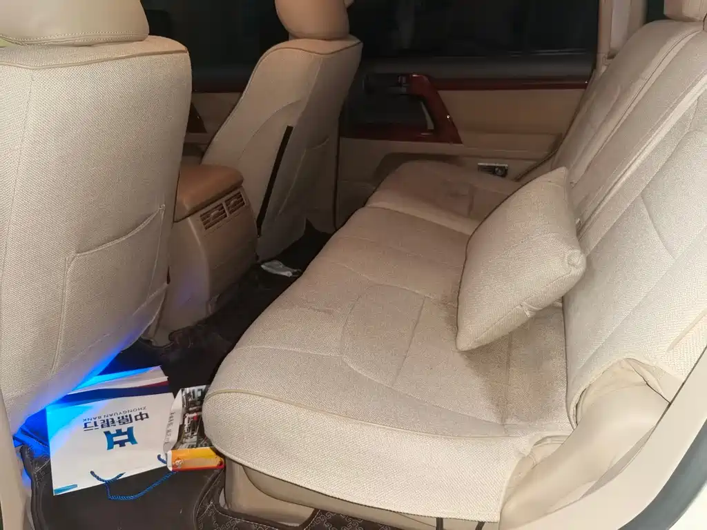 Land Cruiser (Import) 4.0 L V6 Middle East Base
