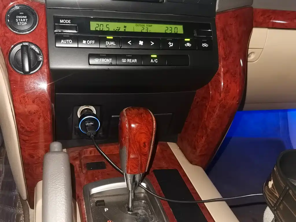 Land Cruiser (Import) 4.0 L V6 Middle East Base
