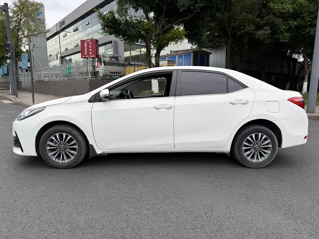 Corolla Facelift 1.2 T S-CVT GL-i