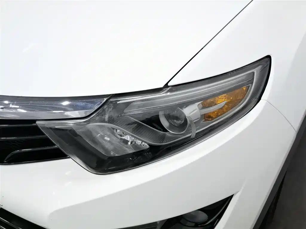 Soueast DX7 1.5 T Auto Luxury