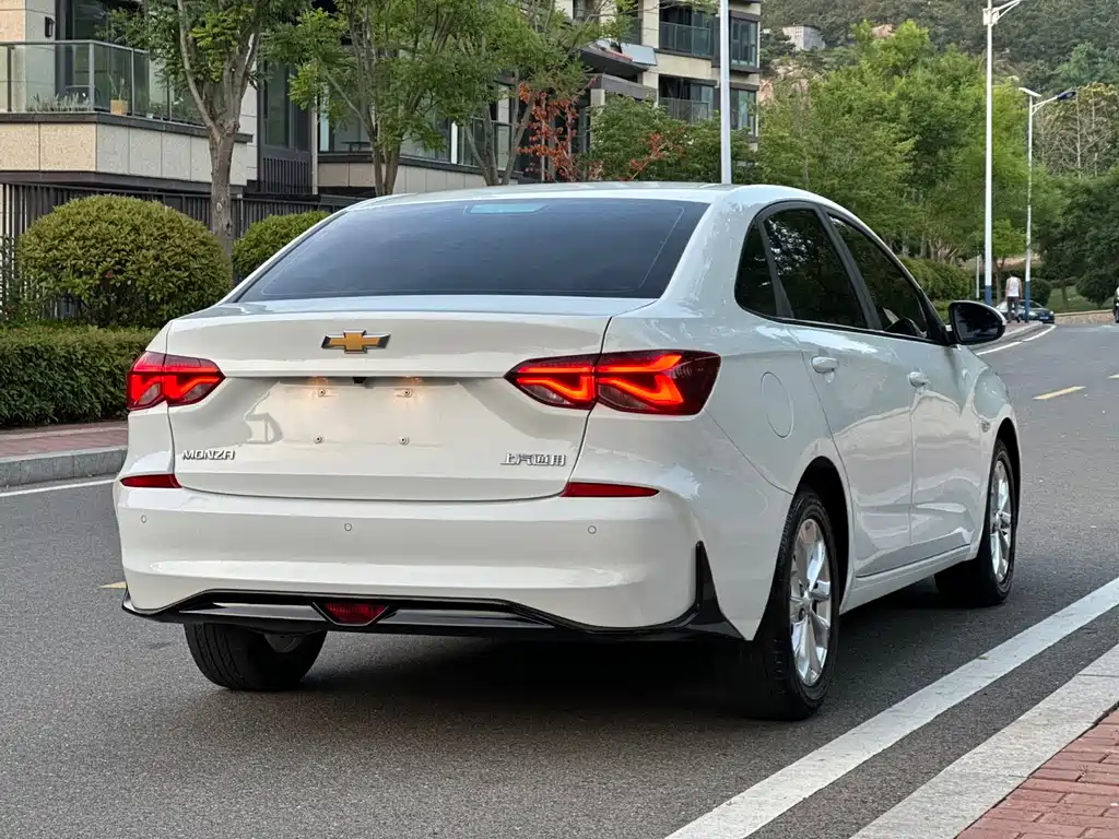 Monza 1.5 L DCT Joy