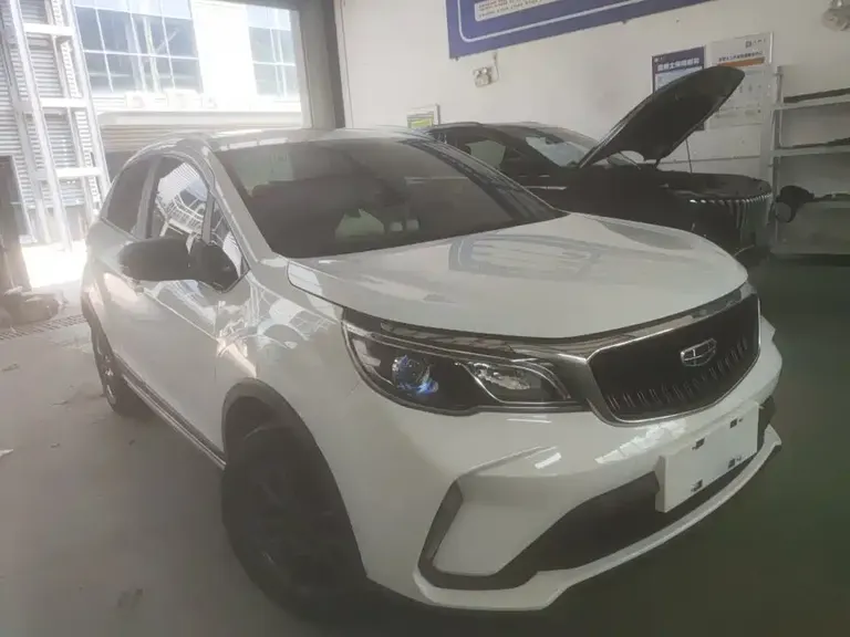 Geely Vision X3 PRO 1.5 L CVT Distinguished