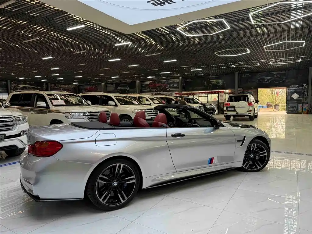 BMW M4 M4 Convertible Coupe